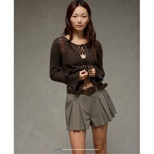 American Eagle High Waisted Pleated Trouser Short Academia